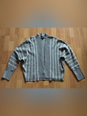 Express Cardigan Sweater Womens Sz L   Gray Striped Dolman Sleeve Ribbed
